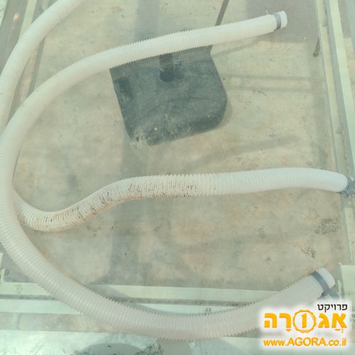 צינורות פגומים של בריכה