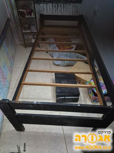 מיטה יחיד