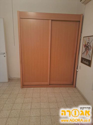 ארון בגדים הזזה