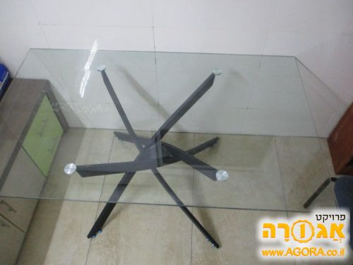 שולחן זכוכית