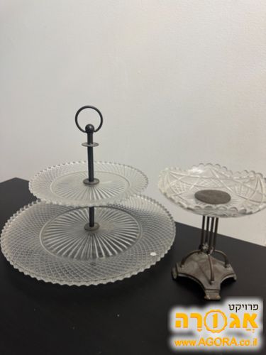 מעמדים מזכוכית