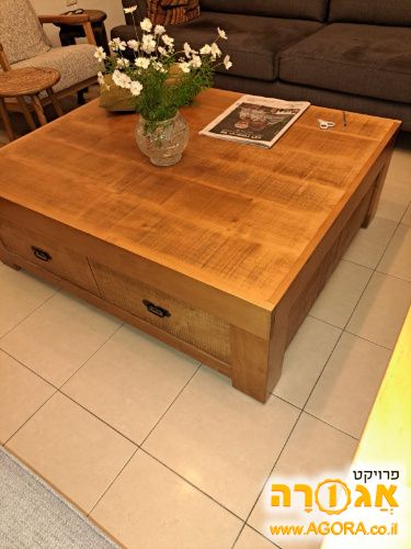 שולחן סלון איכותי עם 4 מגירות מעת מלא