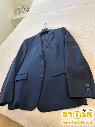 חליפות גברים חולצות ועניבות