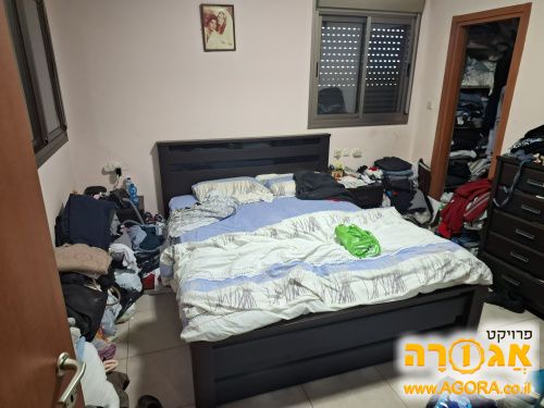 מיטה זוגית ומזרן במצב חדש