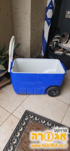 צידנית קולמן נגררת ללא מכסה