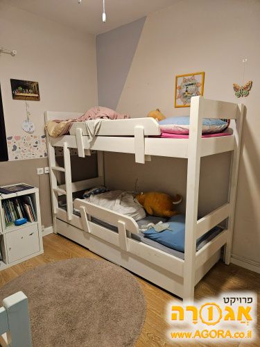 מיטת קומותיים עם מגירת אחסון לילדים