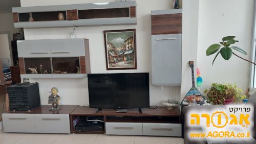 מזנון יפה ומודולרי (אפשר חלקים ממנו)