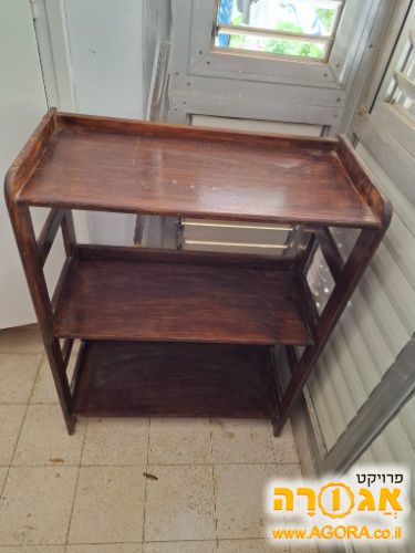 כוננית עץ