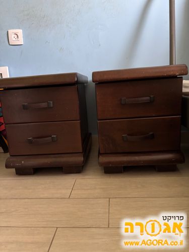 2 שידות חומות