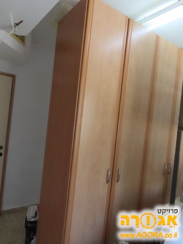 ארון עץ 4 דלתות