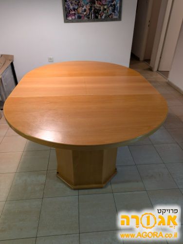 שולחן