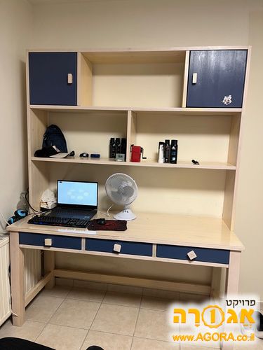 שולחן כתיבה כפול עם מדפים