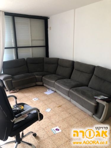 ספה מרופדת גדולה פינתית