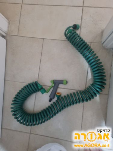 צינור גינה נמתח