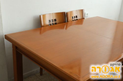 שולחן פינת אוכל
