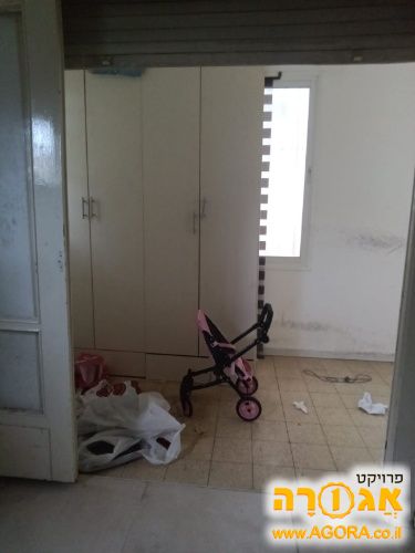ארון 4 דלותות