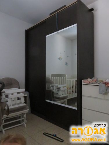 ארון הזזה