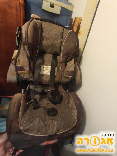 כיסא בטיחות לרכב