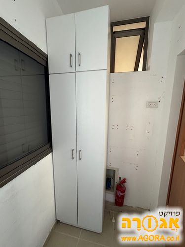 ארון לחדר שירות
