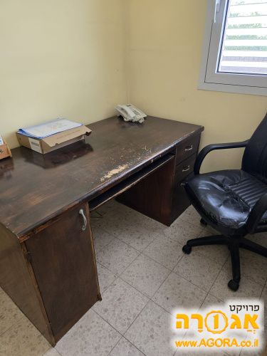 שולחן כתיבה לחדר נוער