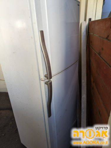 מקרר בינוני