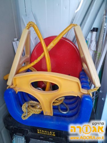 נדנדה לתינוק