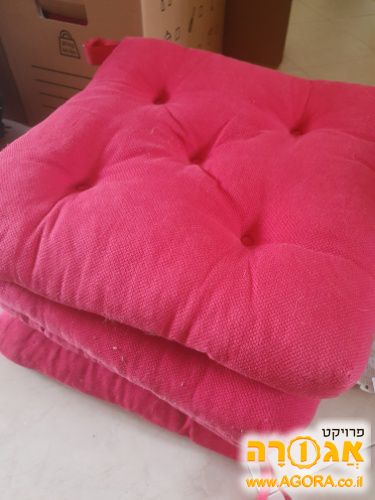 כריות אדומות לכיסא ikea