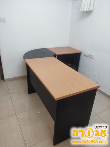 שולחן משרדי 2