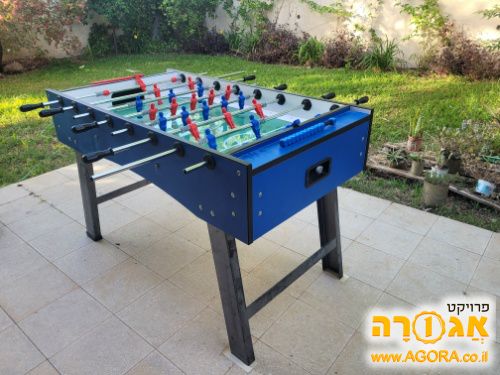 שולחן כדורגל