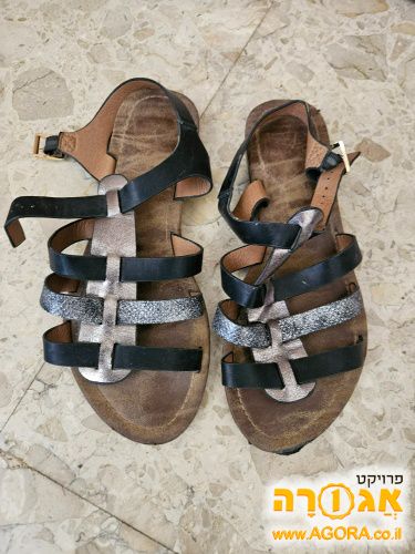 סנדלים