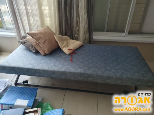 מיטת יחיד (החלק התחתון של מיטות נוער)