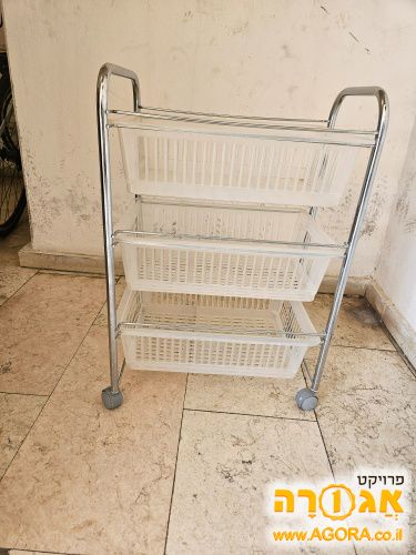 מתקן אחסון סלסלות