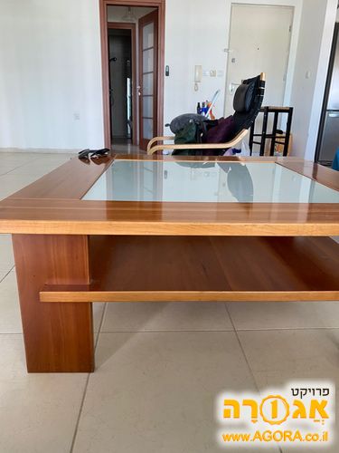 שולחן סלוני
