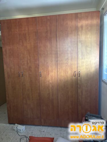 ארון בגדים