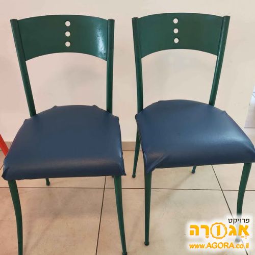 כיסאות