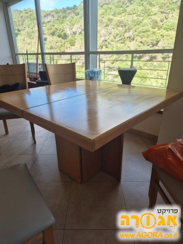שולחן אוכל נפתח + כסאות