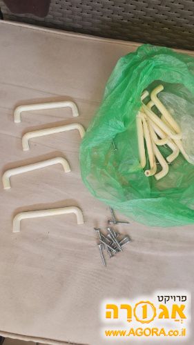 ידיות של ארון
