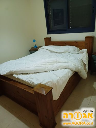מיטת זוגית מעץ