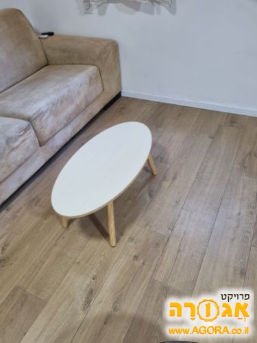 שולחן סלון קטן