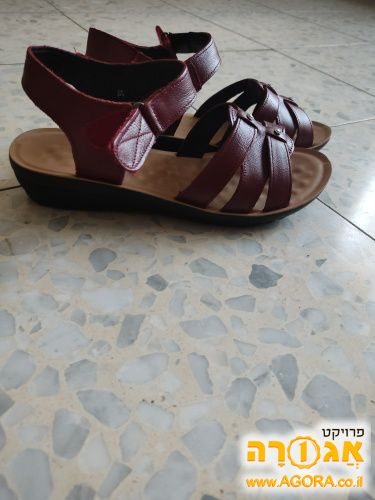 סנדלים מעלי אקספרס