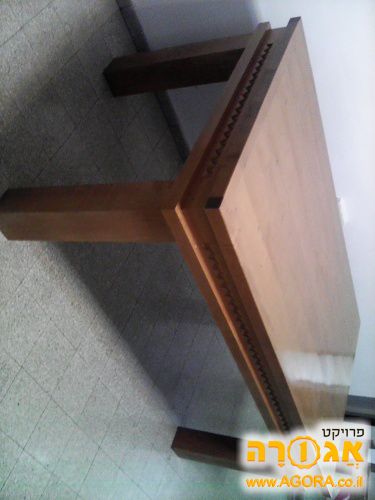 שולחן סלוני