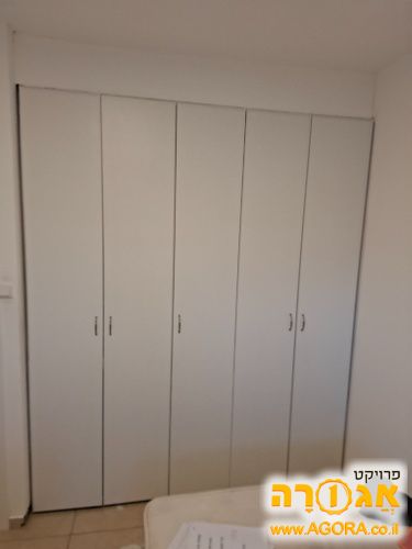 ארון בגדים
