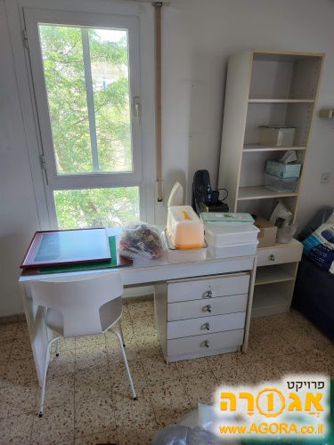 שולחן כתיבה / עבודה