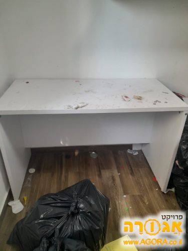 שולחן כתיבה