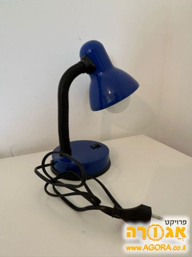 מנורת שולחן