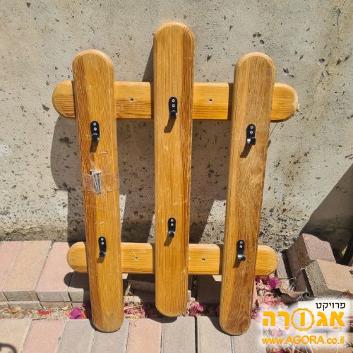 מתלה חפצים (בגדים, תיקים)