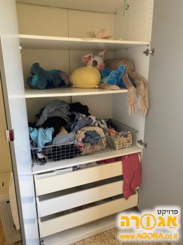 ארון בגדים