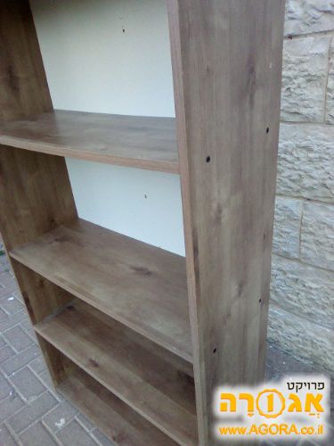 ארונית