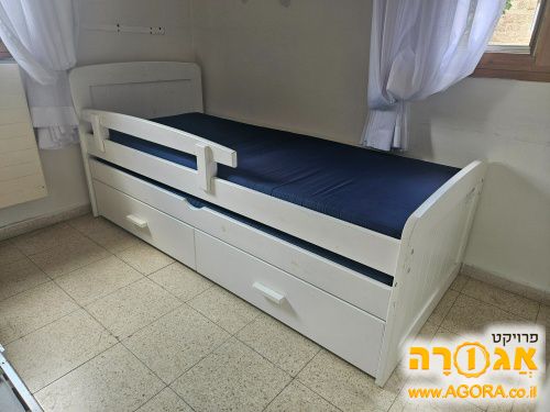 מיטת ילדים נפתחת