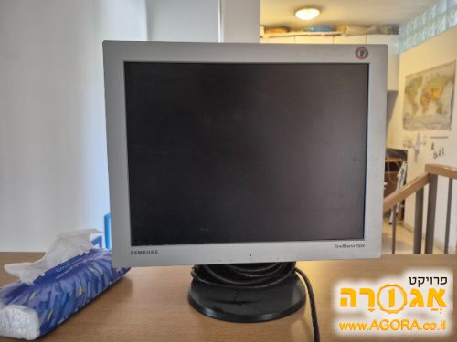מסך מחשב סמסונג SyncMaster 153v